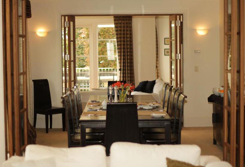 The Consulate Luxury Bed And Breakfast