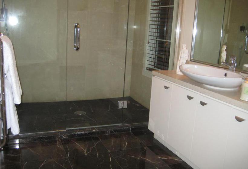 The Consulate Luxury Bed And Breakfast