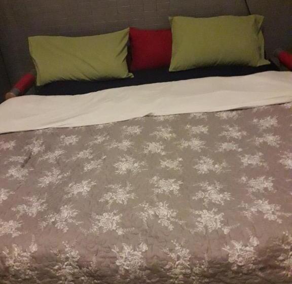 住宿加早餐  Art Home