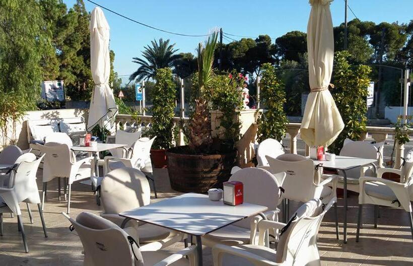 בית מלון כפרי El Artista