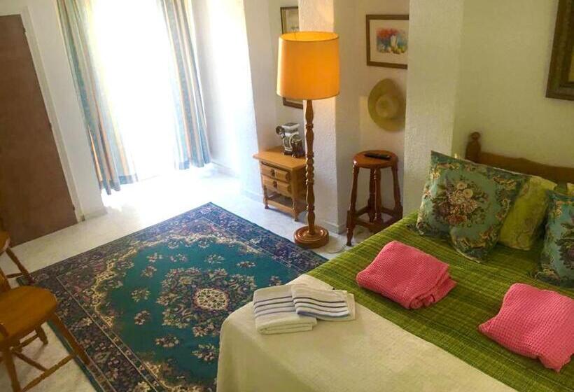 בית מלון כפרי El Artista