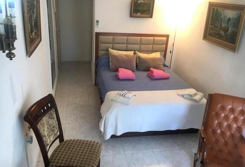 בית מלון כפרי El Artista