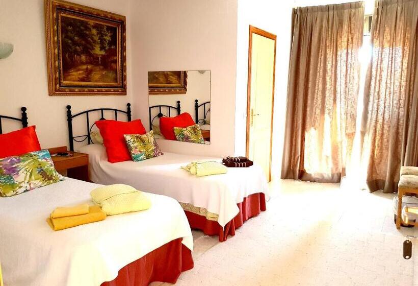 בית מלון כפרי El Artista