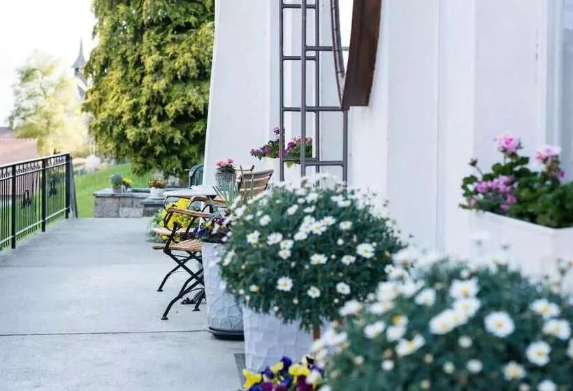 Hotelli Gasthof Baren