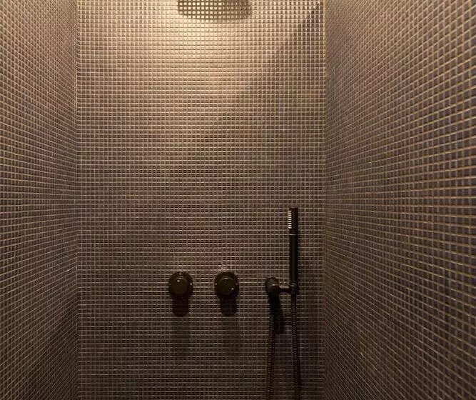 Hotelli Hôtel La Reine Jane