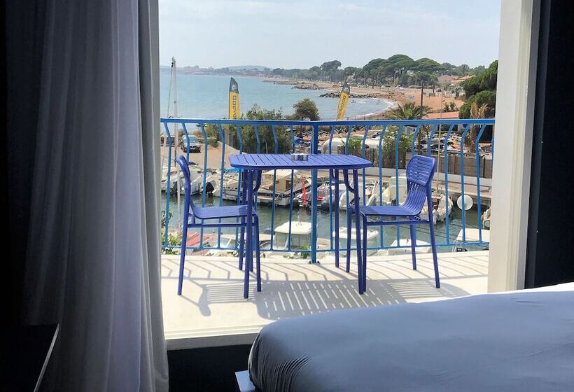 هتل Hôtel La Reine Jane