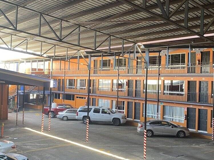 בית מלון כפרי Los Altos