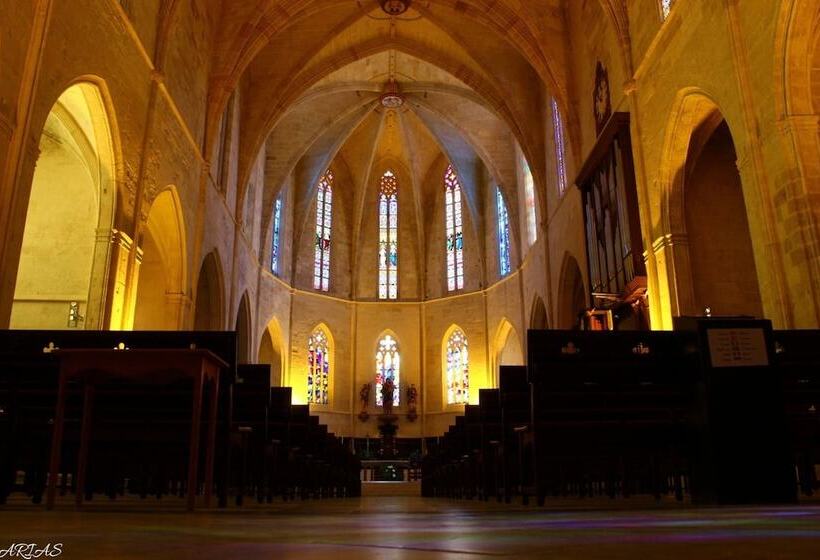 فندق Nou Sant Antoni