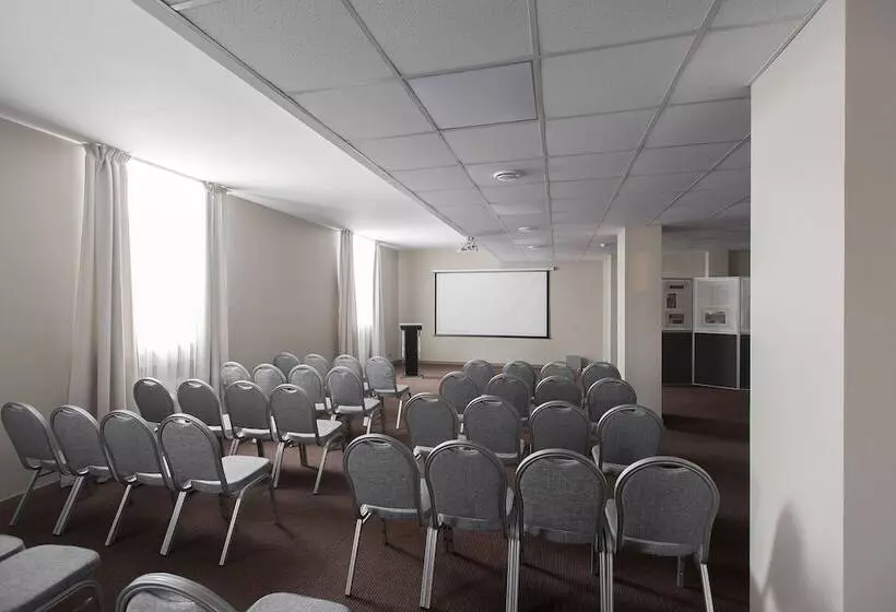 ホテル Pokrovskiy