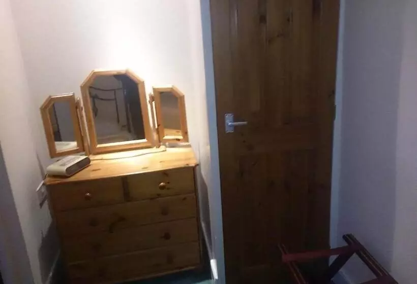 Hotelli Rose & Crown