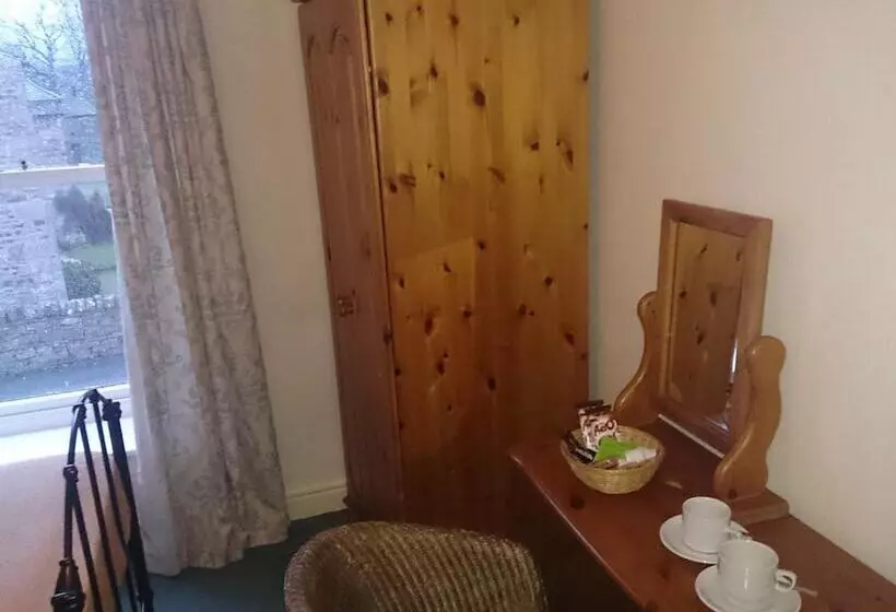 Hotelli Rose & Crown