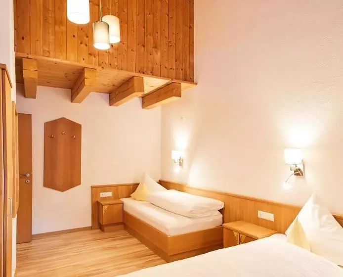 ホテル Tirolerhof   Appartementhaus