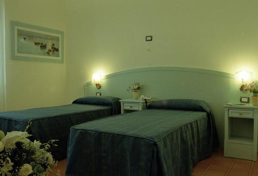 Отель Mercede 2