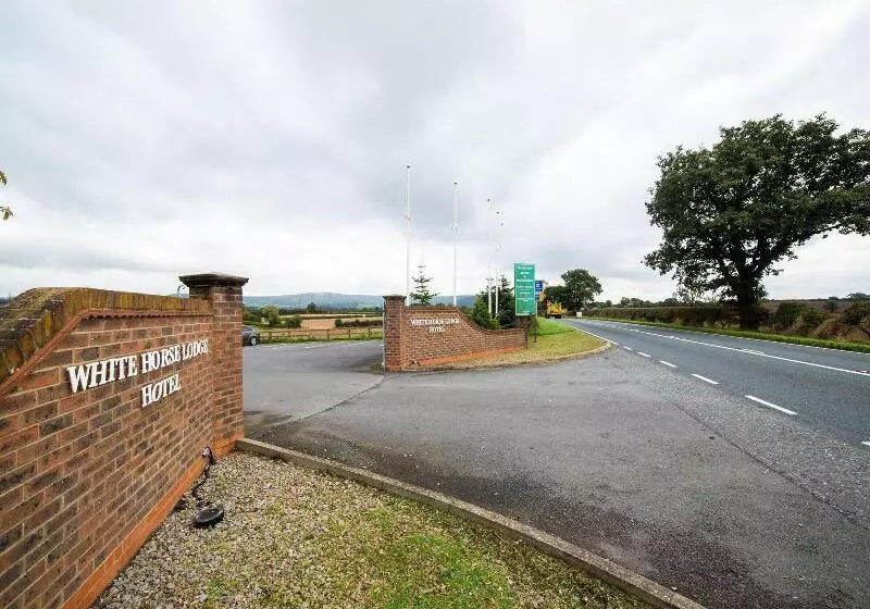 Hotelli White Horse Lodge