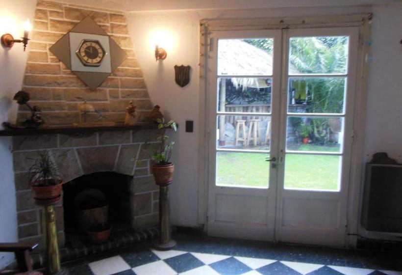 Puerto Nómade Hostel Internacional