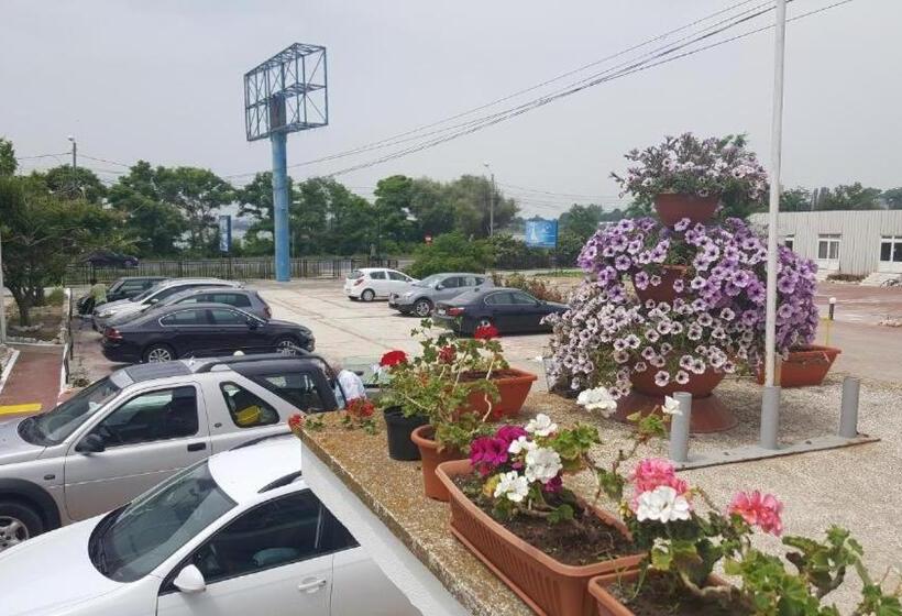 אתר נופש La Perla Bianca Residence