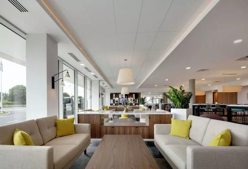 Hotelli Hampton By Hilton London Stansted Airport