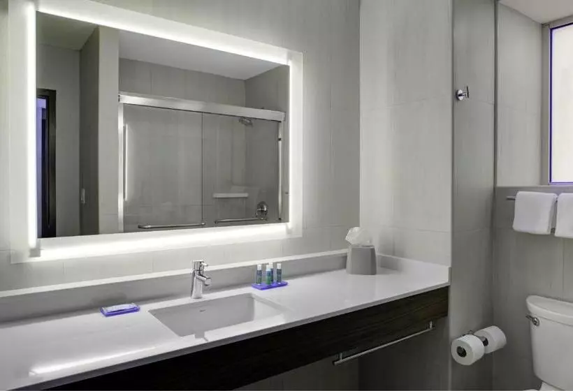 Hotelli Holiday Inn Express  Bronx Nyc  Yankee Stadium, An Ihg