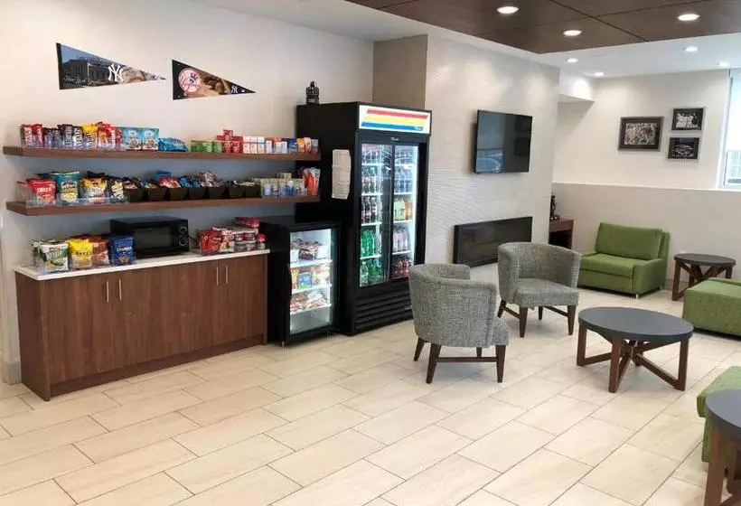 Hotelli Holiday Inn Express  Bronx Nyc  Yankee Stadium, An Ihg