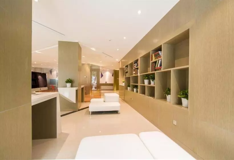 Hotelli Holiday Inn Express Chengde Downtown, An Ihg