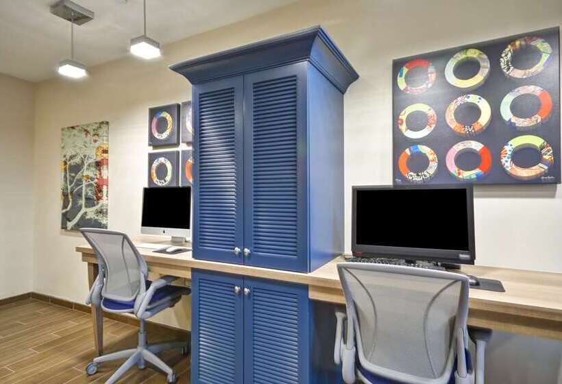 فندق Home2 Suites By Hilton Maumee Toledo