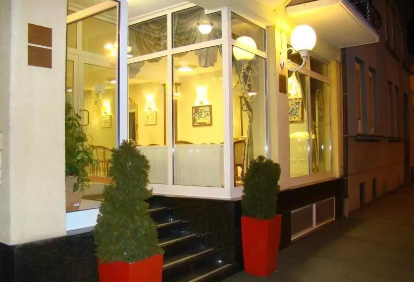 Hotelli Vila Ariston