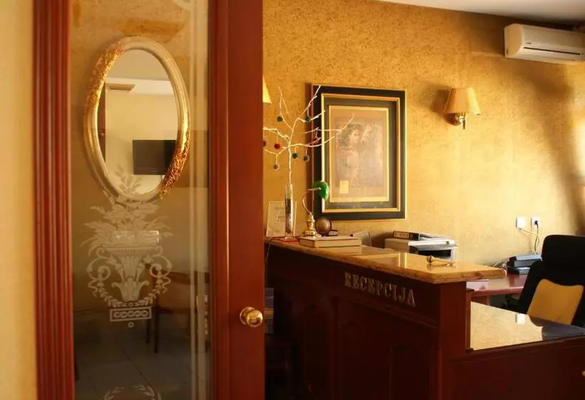 Hotelli Vila Ariston