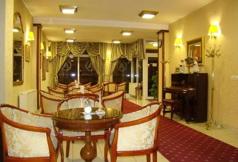 Hotelli Vila Ariston