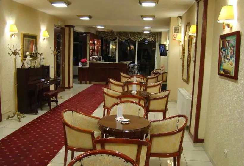 Hotelli Vila Ariston