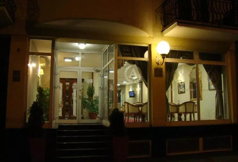 Hotelli Vila Ariston