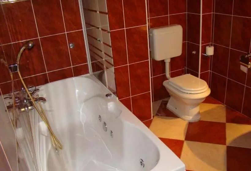 Hotelli Vila Ariston