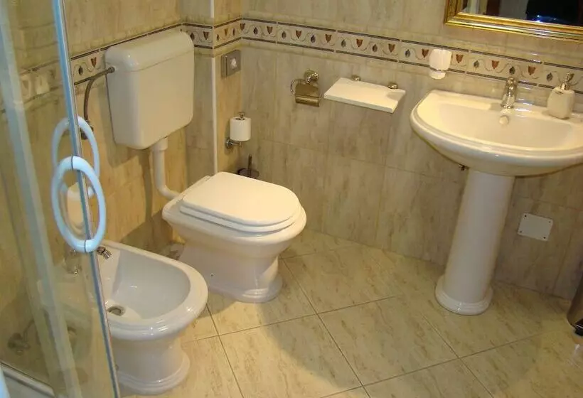 Hotelli Vila Ariston