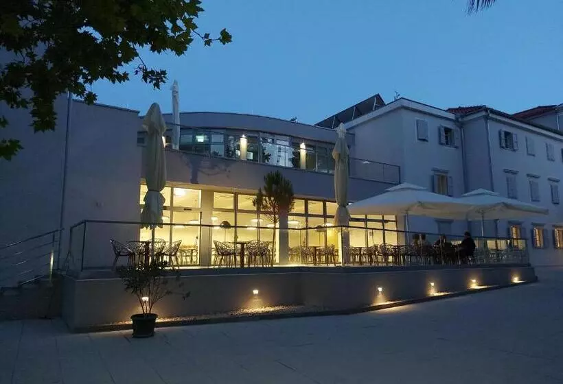 Hotelli Villa Elisabeth  Veli Lošinj Health Resort