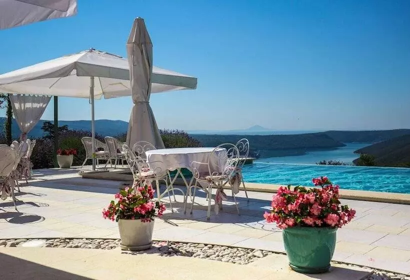 Villa Stefanija Small Boutique Hotel&restaurant