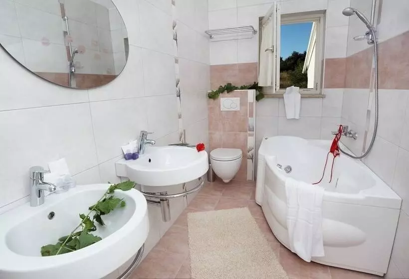 Villa Stefanija Small Boutique Hotel&restaurant