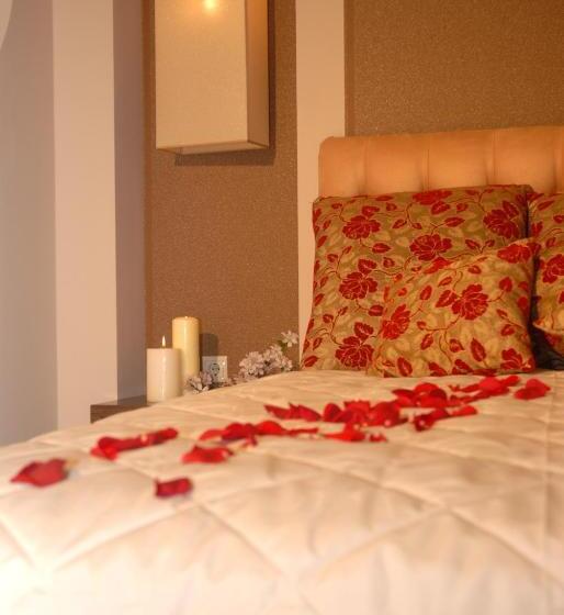 Alykes Hotel Apartments