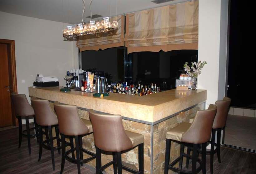 Alykes Hotel Apartments