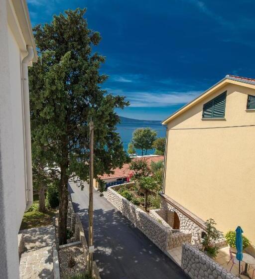 צימר Rocky Beach Rooms