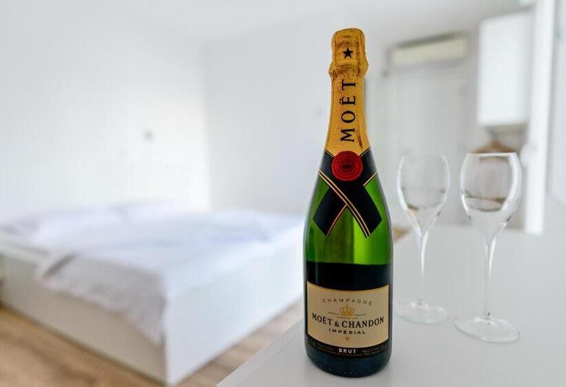 צימר Rocky Beach Rooms