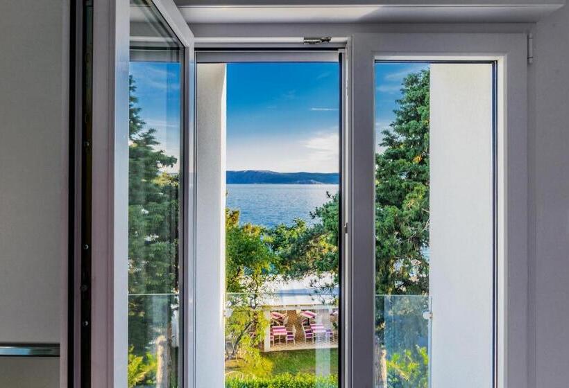 צימר Rocky Beach Rooms