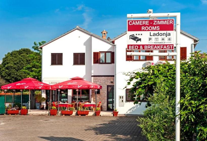 Ladonja Bbs, Family Run Bed & Breakfast