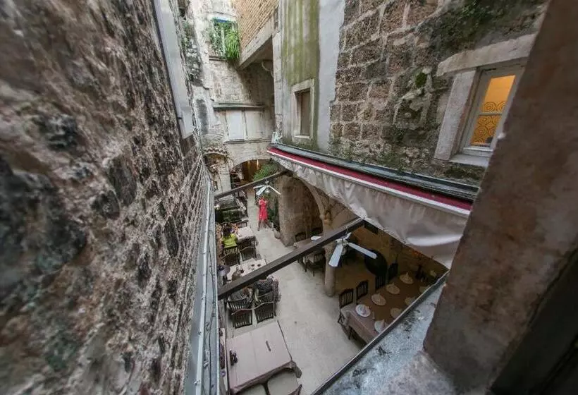 City Hostel Trogir
