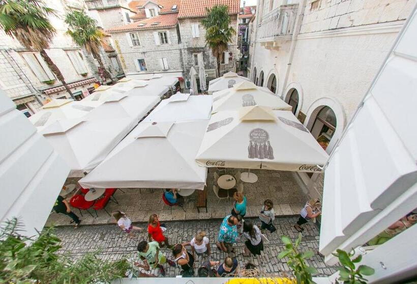 City Hostel Trogir
