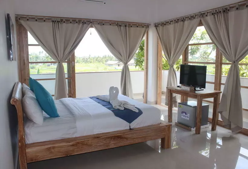 Hostelli Kedungu Surf Camp