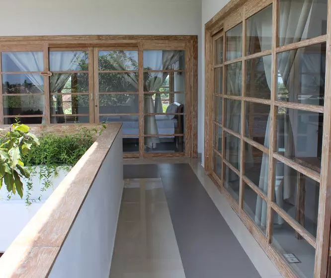 Hostelli Kedungu Surf Camp