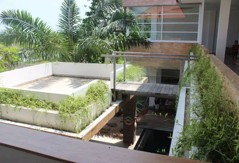 Hostelli Kedungu Surf Camp
