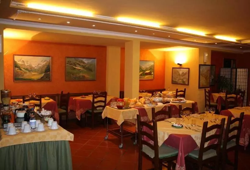 Hotelli Albergo Gran Paradiso