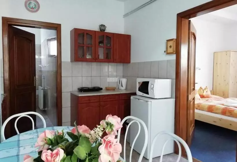 ホテル Balla Apartmanház