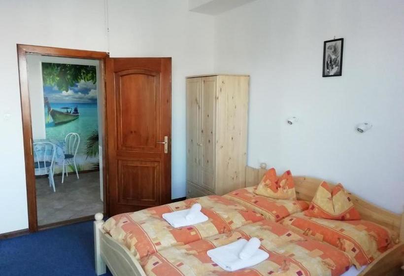 酒店 Balla Apartmanház