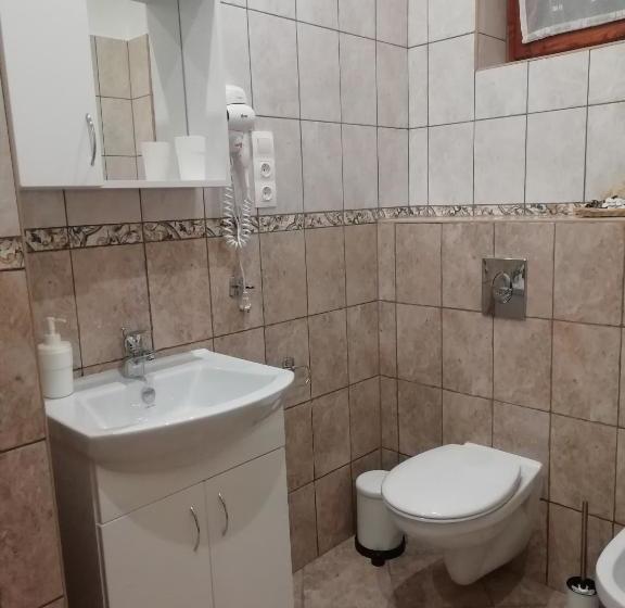 酒店 Balla Apartmanház